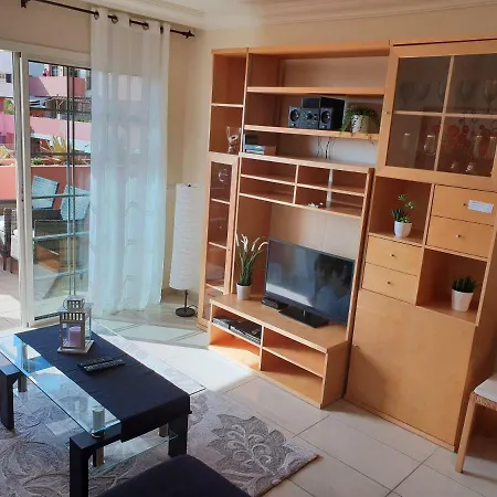 Apartamento Terrazas Del Duque 2, Terrace, Sea View, Only 300 M To Beach, Heated Pool, Wifi Internet, Dishwasher, Washing Machine
