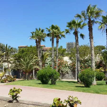 Terrazas Del Duque 2, Terrace, Sea View, Only 300 M To Beach, Heated Pool, Air Conditioning, Wifi Internet, Dishwasher, Washing Machine *