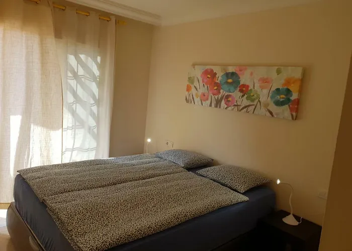 Appartement Terrazas Del Duque 2, Terrace, Sea View, Only 300 M To Beach, Heated Pool, Wifi Internet, Dishwasher, Washing Machine